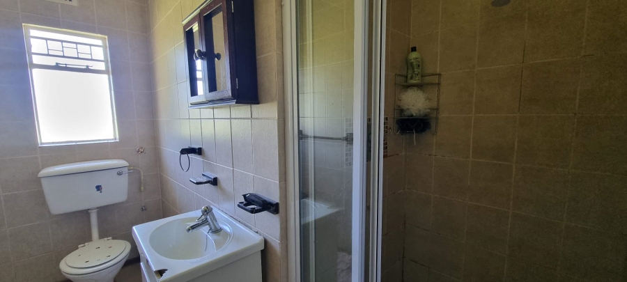 5 Bedroom Property for Sale in Roodewal Free State